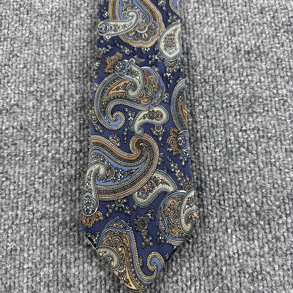 VINTAGE Christian Dior Tie Mens Blue Paisley 100% Silk Neck Tie USA